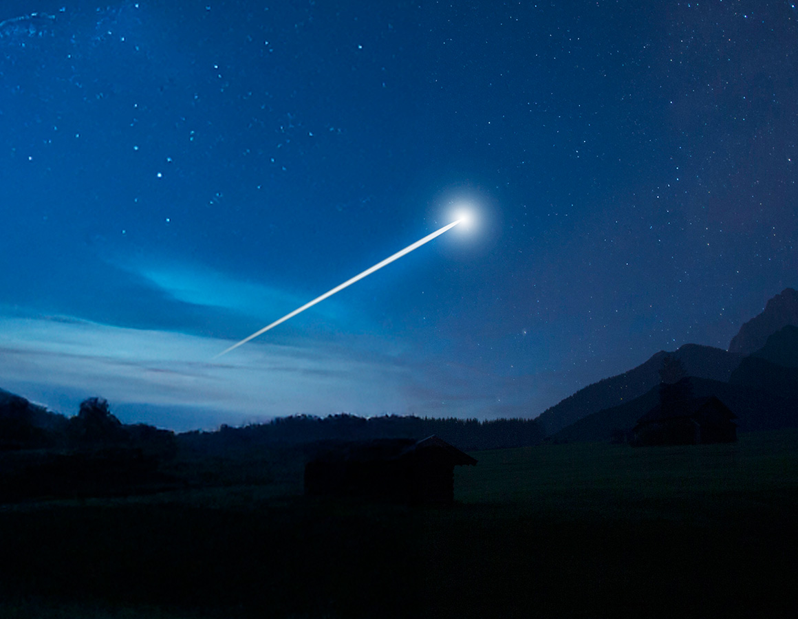 stella cometa su cielo blu notte